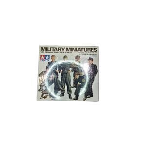 Tamiya 35201 WWII German Tank Crew at Rest 1/35 Scale FACTORY SEALED